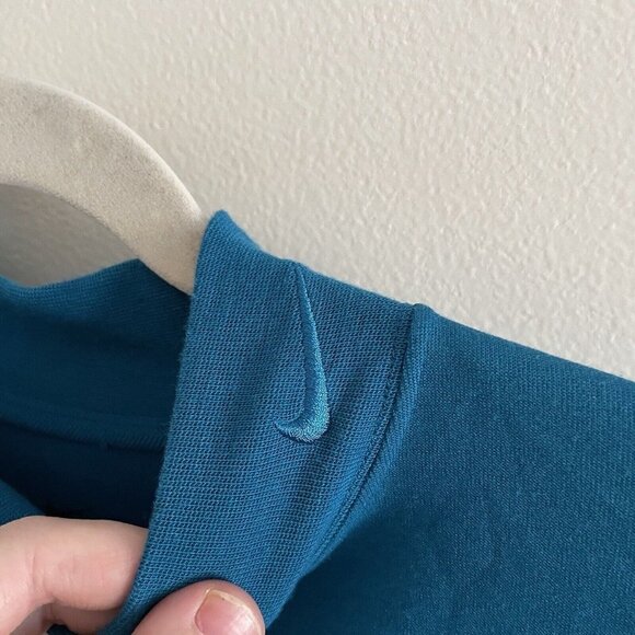 Nike Dri-Fit Women S Blue Mock Neck Zip Back UV Fairway Midlayer Golf Pullover - Picture 4 of 9